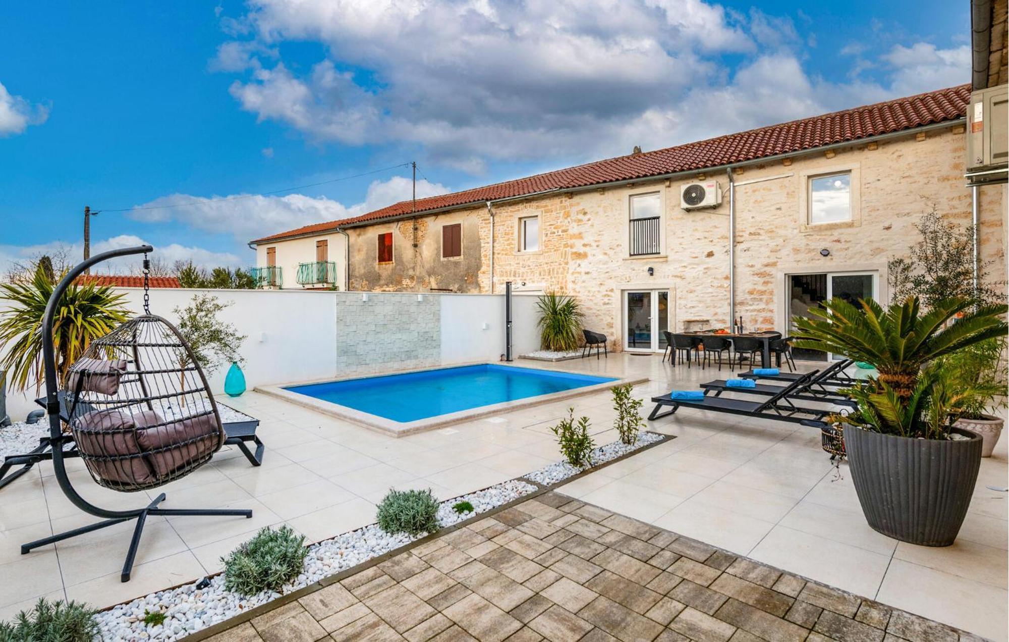 Lovely Home In Vidulini With Kitchen Exterior photo